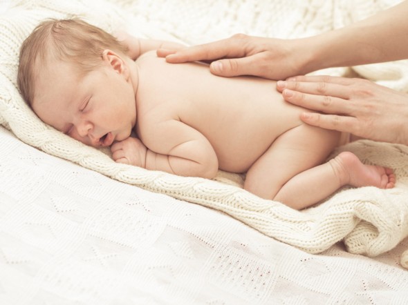 массаж новорожденному младенцу