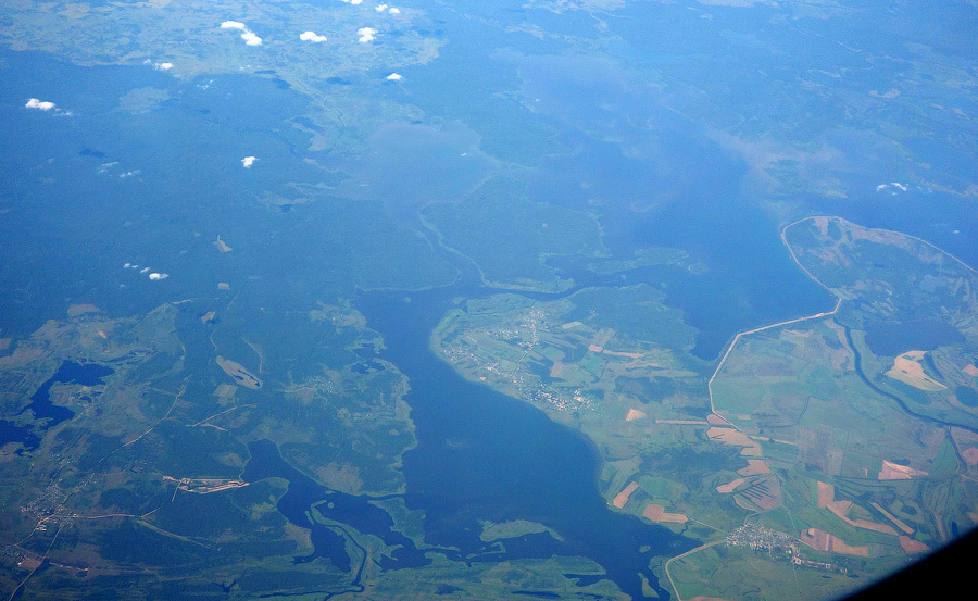 Вид на водохранилище с самолета