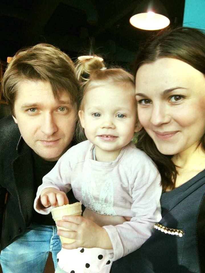 Екатерина Рябова с мужем и дочерью