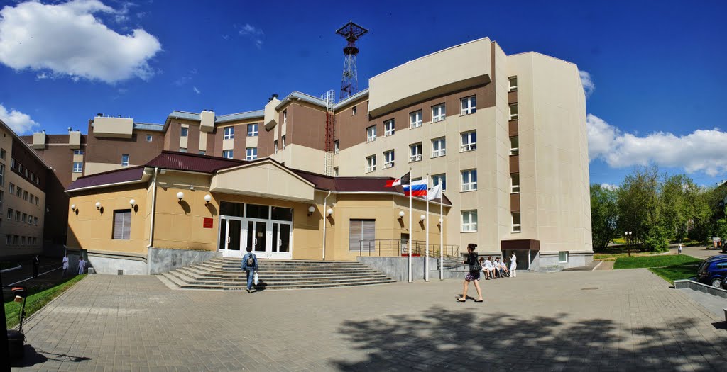 Ижевская медицинская академия: фото здания
