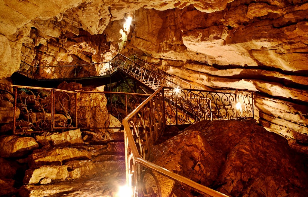 Экскурсии по Воронцовской пещере