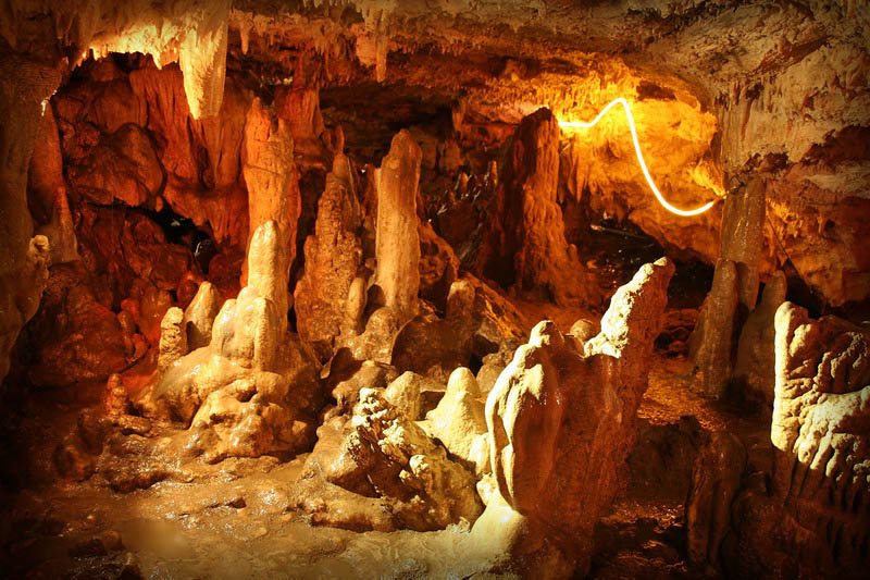 Колонны в Воронцовской пещере