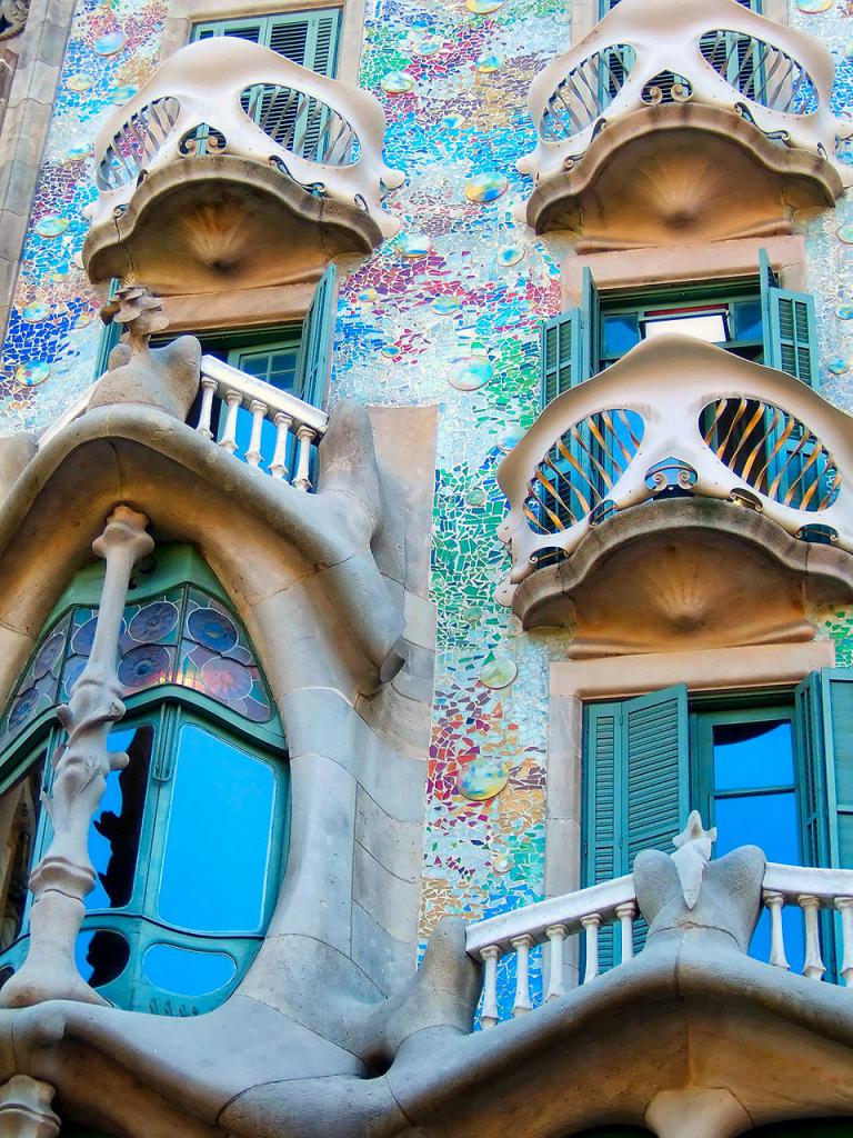 Вызывающий восхищение дом Бальо в Барселоне