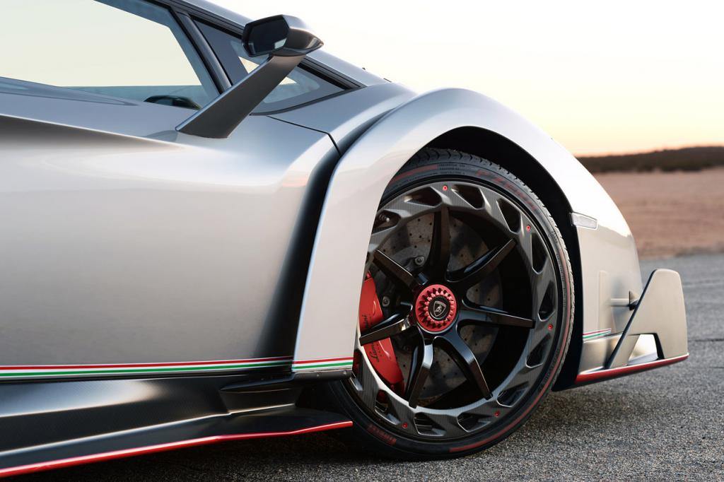 Lamborghini Veneno колесо