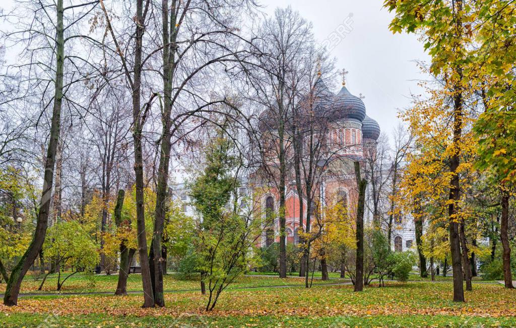 Покровский собор осенью