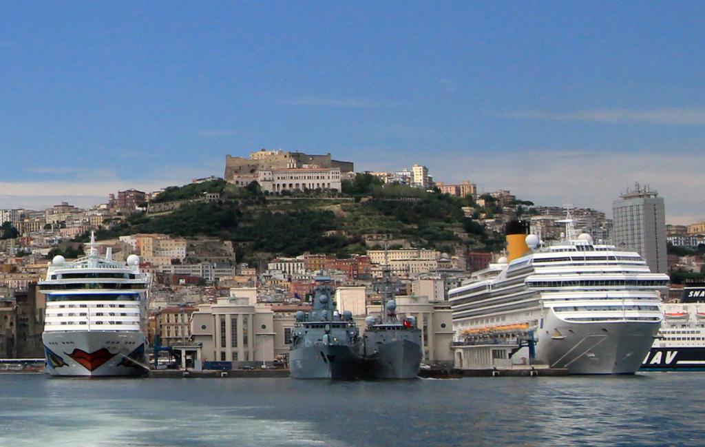 Порт Неаполя