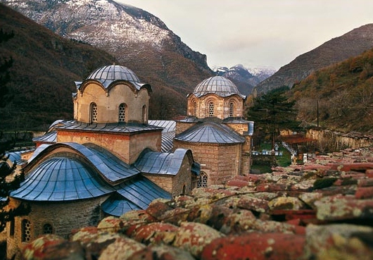 Монастыри в Косове