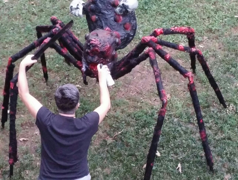 приснился большой паук