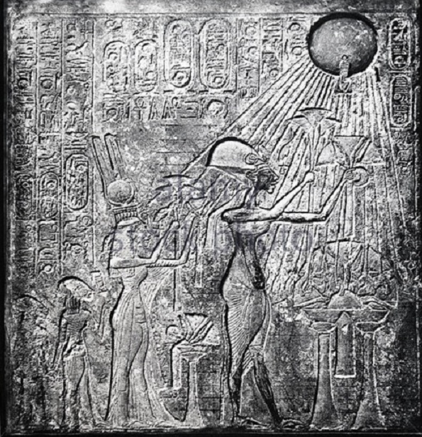 Аменхотеп IV и Атон