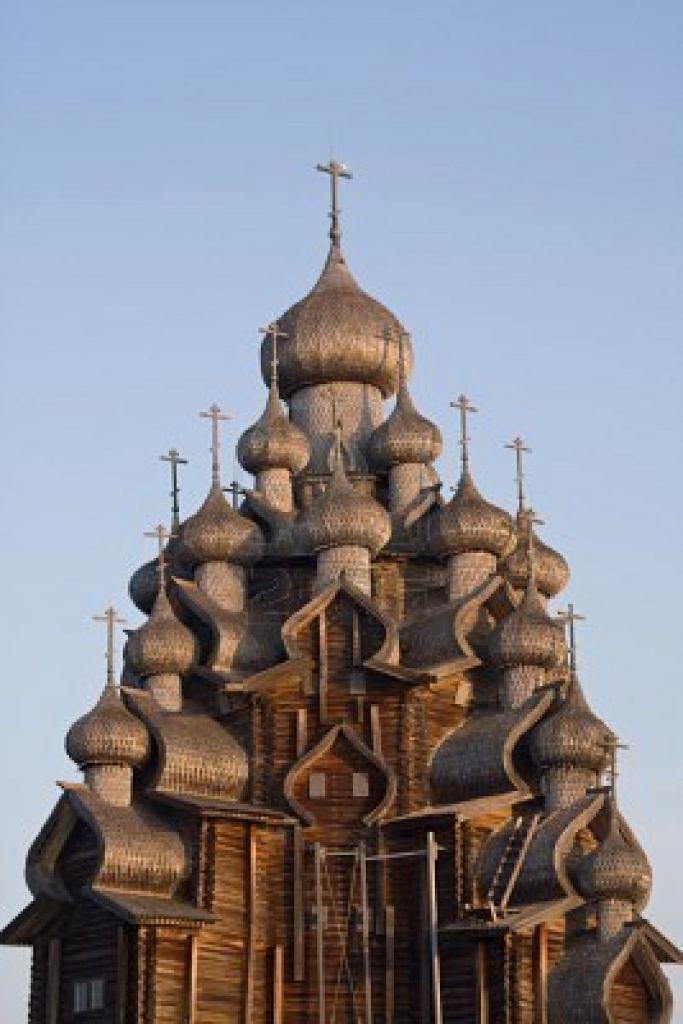 Многокупольная православная церковь (Древнерусское зодчество)