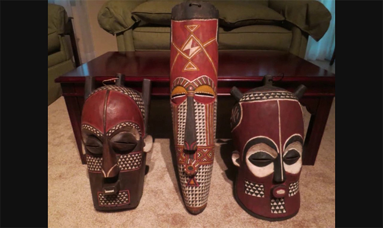 Разнообразные африканские маски