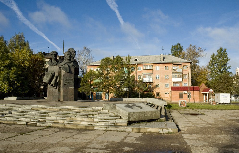 Памятник ржевитянам-революционерам