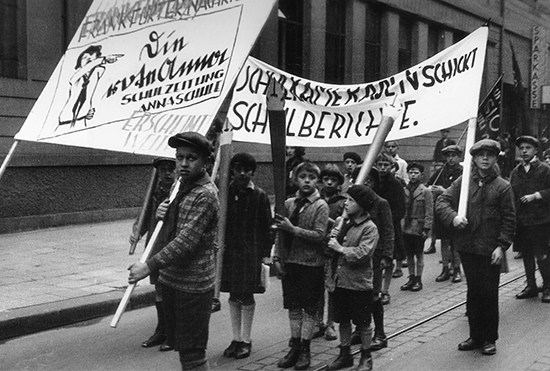 Первомайская демонстрация в 1932 году