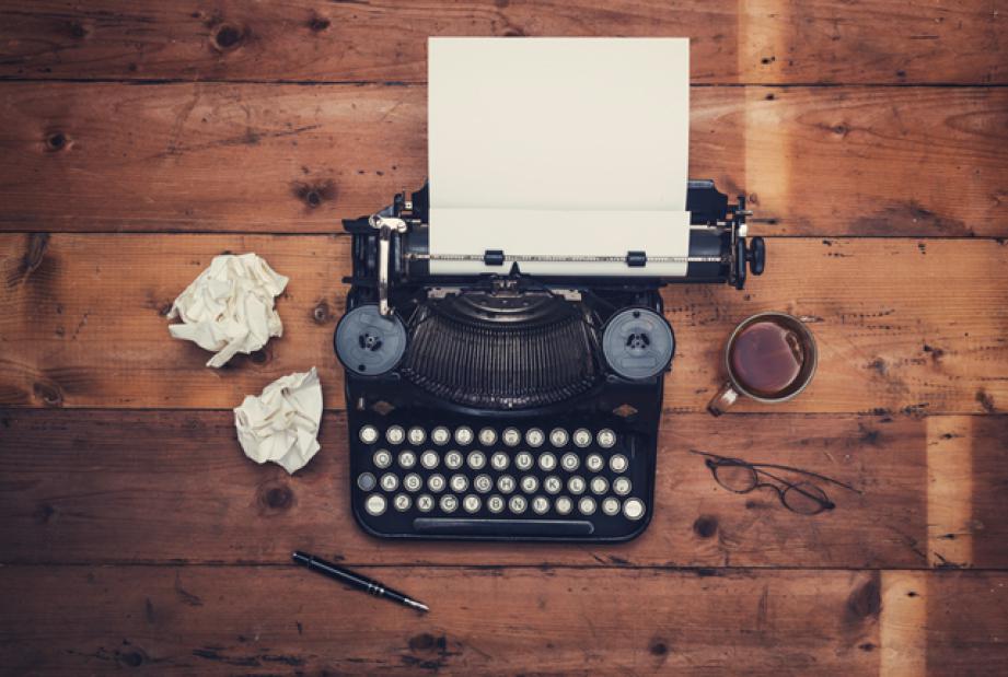Пишущая машинка как символ писательства