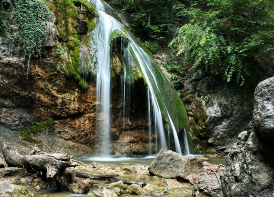 водопад Джур Джур
