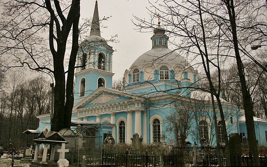 Церковь на Смоленском кладбище