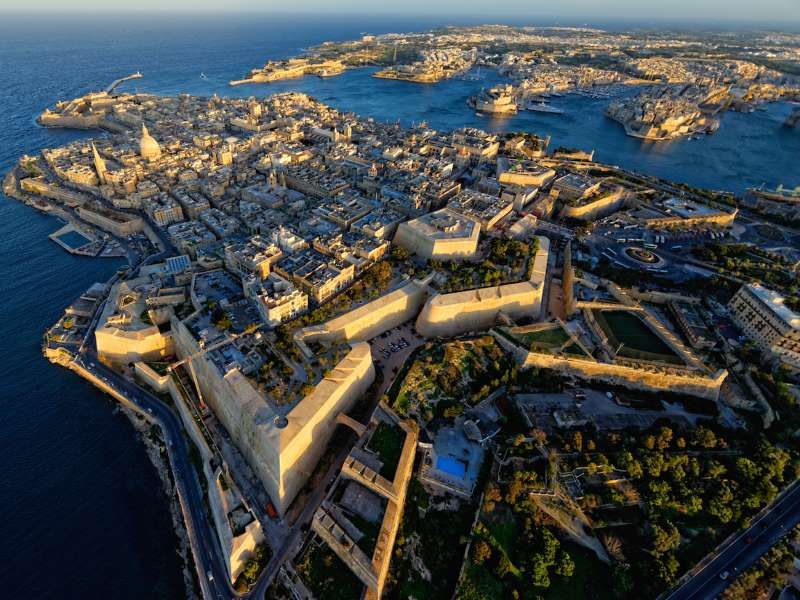 Аэропорт Мальты: город Валетта