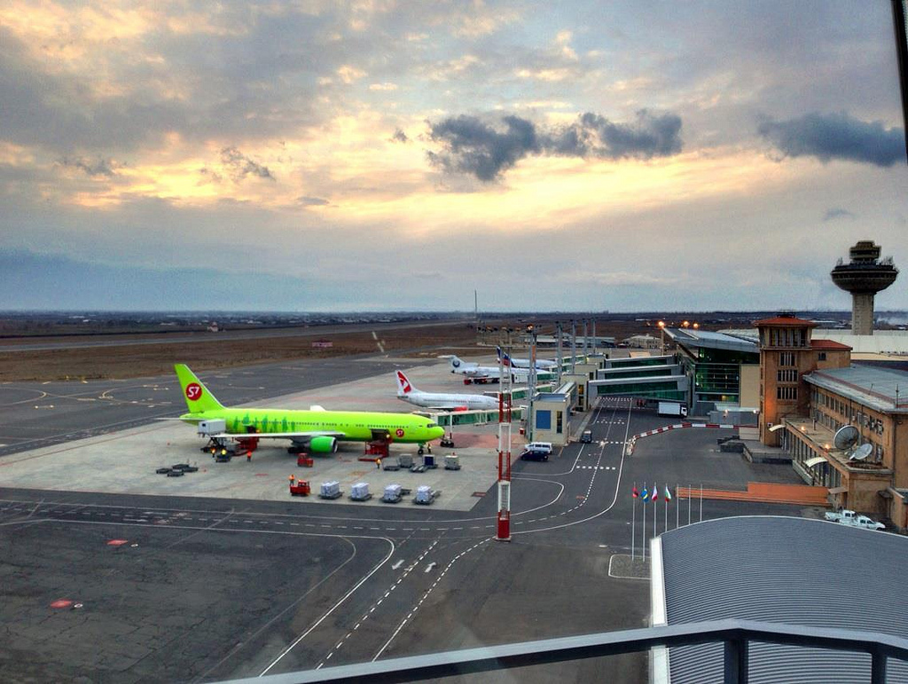 Самолеты в аэропорту Армении