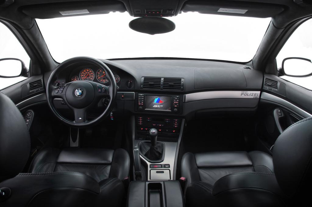 M5 E39 interior