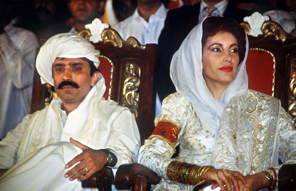 Беназир Бхутто с мужем