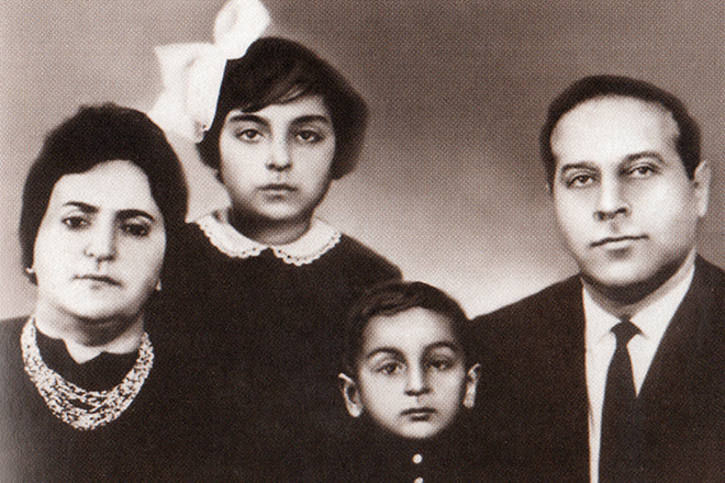 молодая семья Алиевых