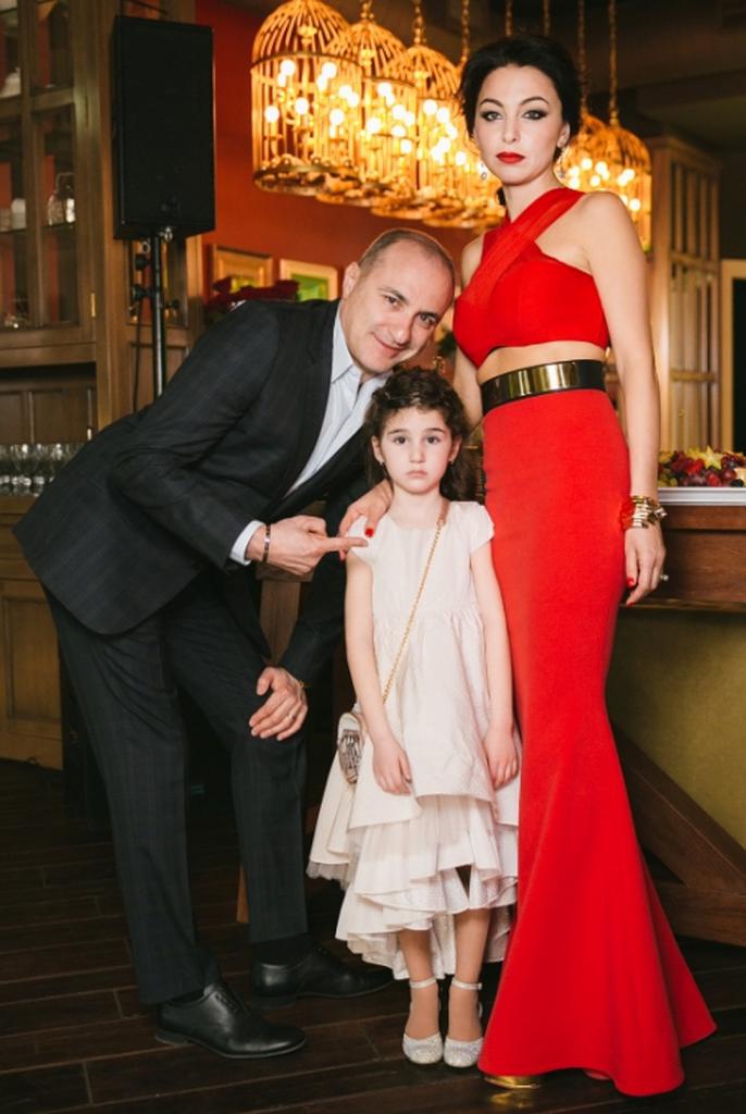 Лиана Турецкая с мужем и дочерью