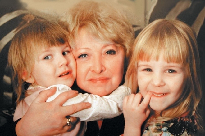 Анна с внучками