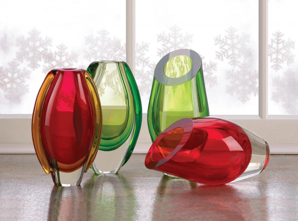 вазы из цветного стекла