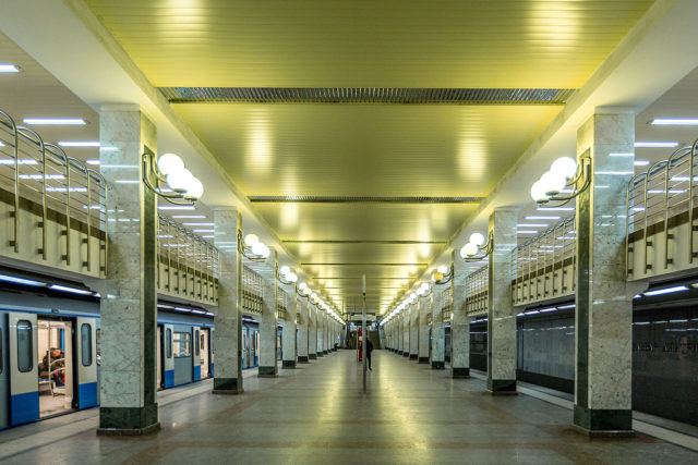 Станция метро Бульва Дмитрия Донского