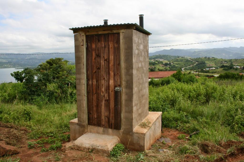 Деревенский туалет