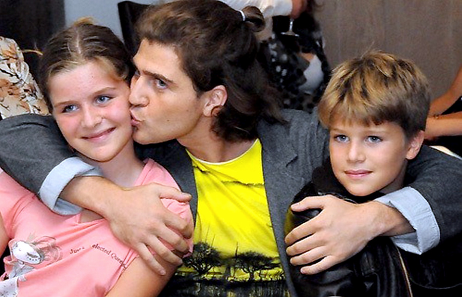 Андрей с дочерью и сыном