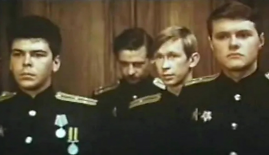 Никульников в картине "Жил отважный капитан" (1985)