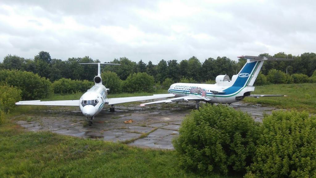 Заброшенные самолеты в Быково