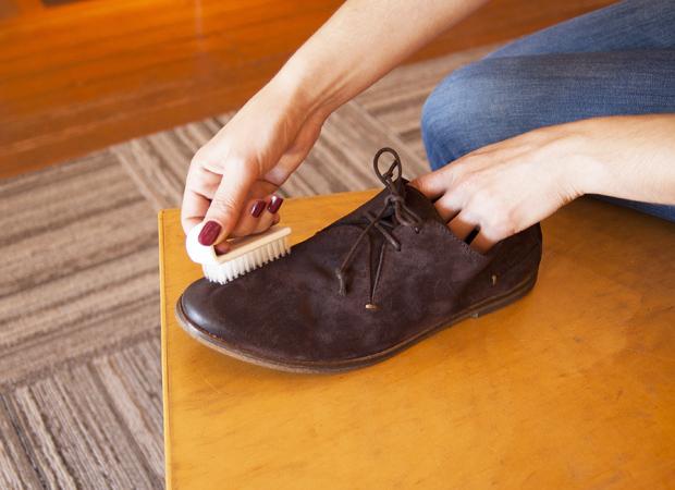 как очистить замшевую обувь от соли