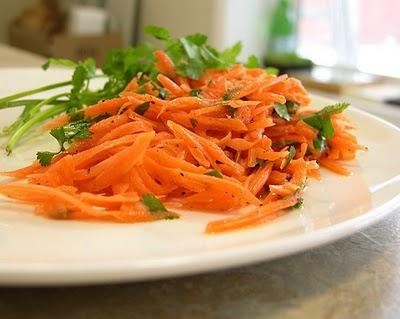 салат из корейской моркови и курицы