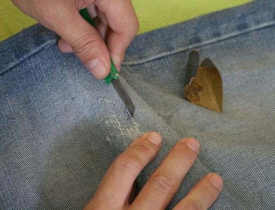 как сделать джинсы рваными