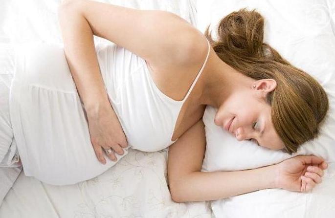 Поза для сна при беременности