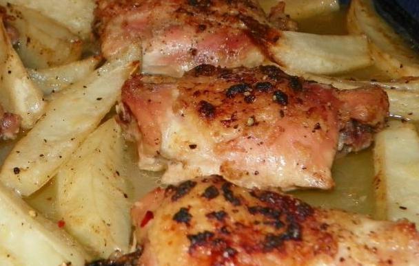 картофель запеченный в духовке с курицей 