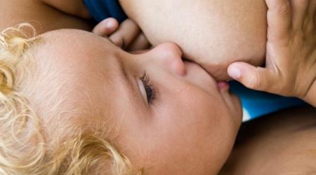 Как отучить ребенка от ночных кормлений грудью