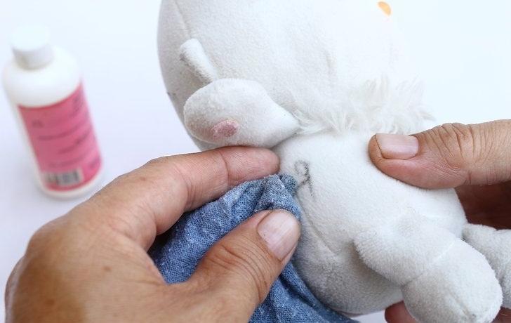 Как отмыть маркер с резиновой куклы