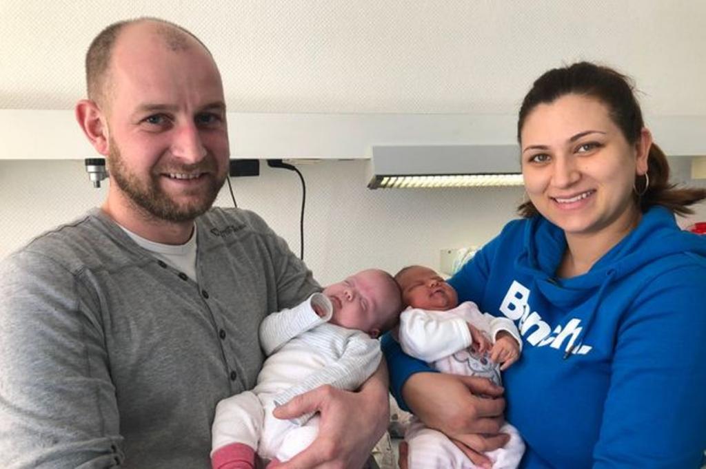 близняшки рождаются в один день. Смотреть фото близняшки рождаются в один день. Смотреть картинку близняшки рождаются в один день. Картинка про близняшки рождаются в один день. Фото близняшки рождаются в один день