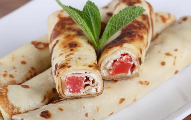 блинчики с яйцом и зеленью. Смотреть фото блинчики с яйцом и зеленью. Смотреть картинку блинчики с яйцом и зеленью. Картинка про блинчики с яйцом и зеленью. Фото блинчики с яйцом и зеленью
