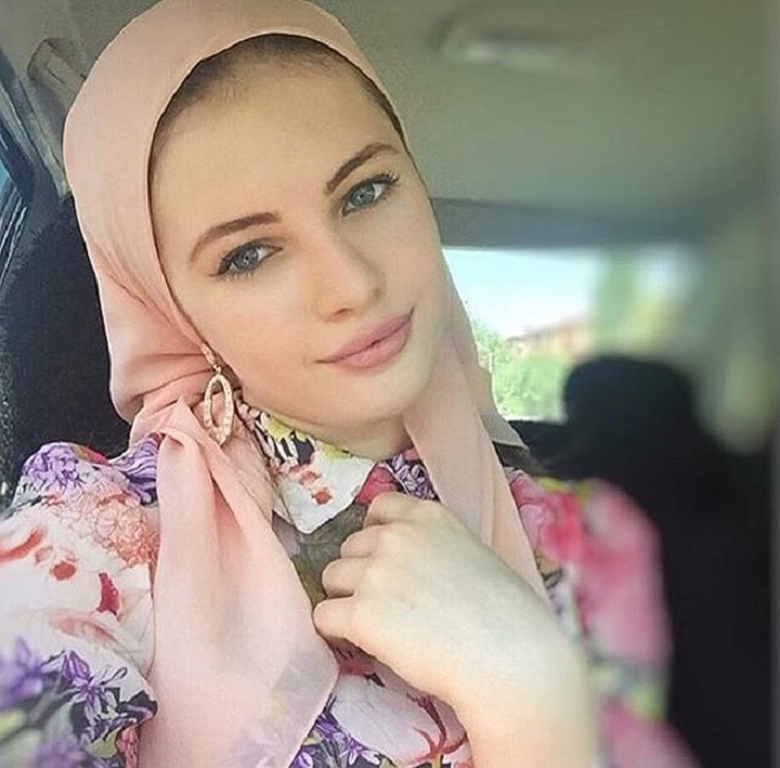 Русско чеченские девушки. Хадижа Бисултанова. Бисултанова макка.