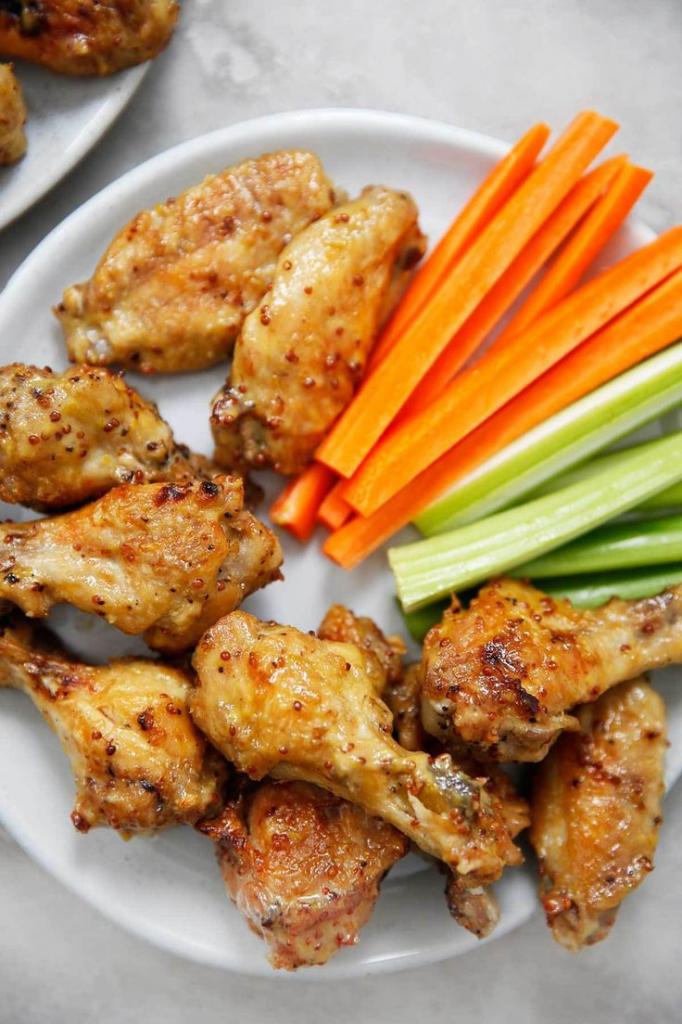 куриные крылышки в скороварке рецепт. 1568252. куриные крылышки в скороварке рецепт фото. куриные крылышки в скороварке рецепт-1568252. картинка куриные крылышки в скороварке рецепт. картинка 1568252. Есть множество рецептов куриных крылышек в мультиварке. Из такого мяса получается довольно сытный, хотя и не слишком диетический ужин.