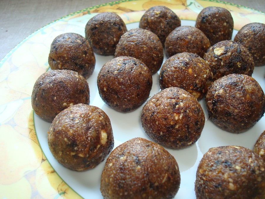 Финиковые шарики