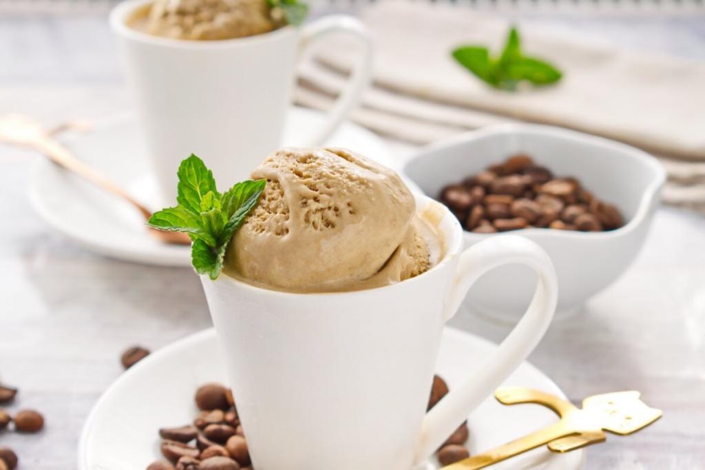 Кофе и мороженое картинки