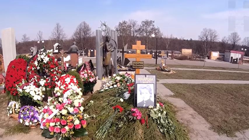 Могила Осина На Троекуровском Кладбище Фото