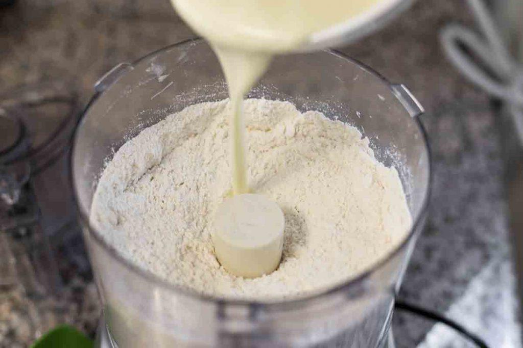 Глазурь из сахара и молока