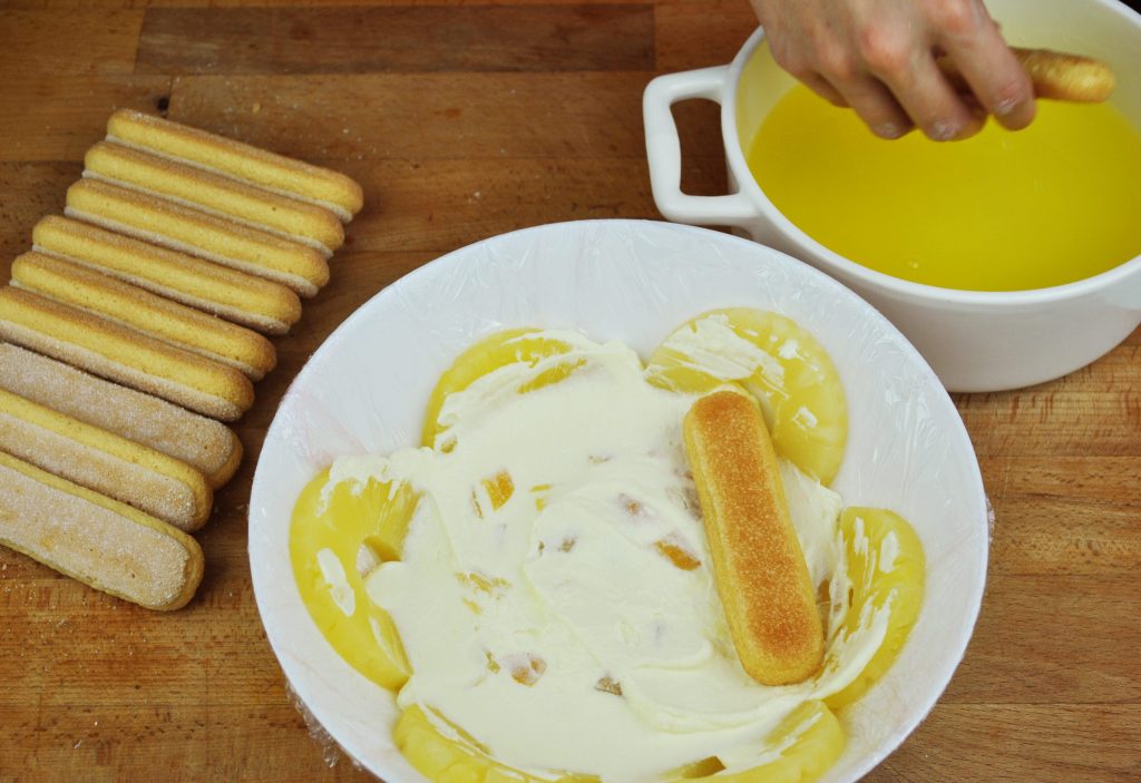 Торт с печеньем с ананасом