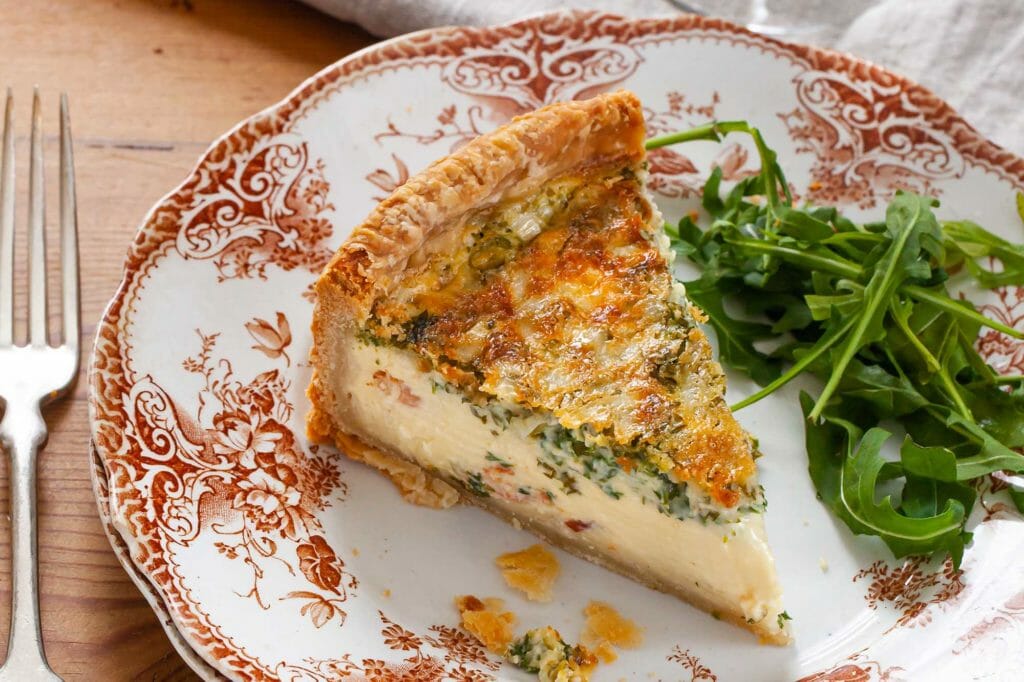 Пирог с тыквой, беконом и чеддером